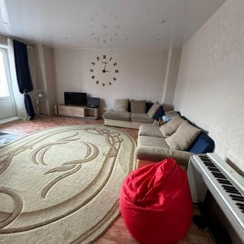 Сдается 1-комнатная квартира, 62 м²