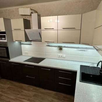 Сдается 1-комнатная квартира, 58 м²