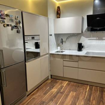 Продается Многокомнатная квартира, 80,7 м²