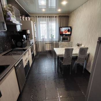 Продается 3-х комнатная квартира, 127 м²