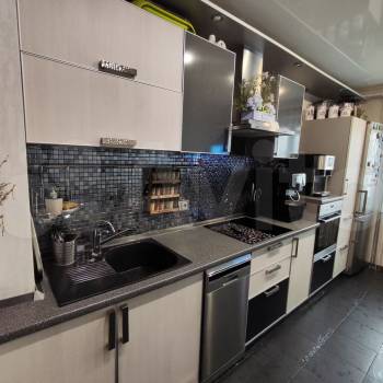 Продается 3-х комнатная квартира, 127 м²