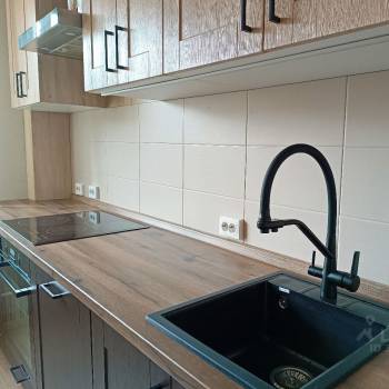 Продается Многокомнатная квартира, 104 м²