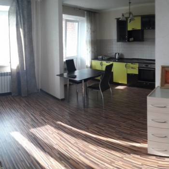 Сдается 2-х комнатная квартира, 78 м²