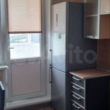 Сдается 1-комнатная квартира, 49 м²