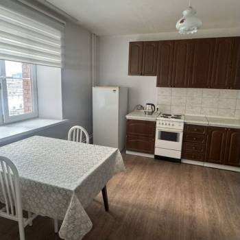 Сдается 1-комнатная квартира, 50 м²