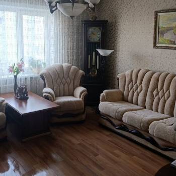 Продается Многокомнатная квартира, 80 м²