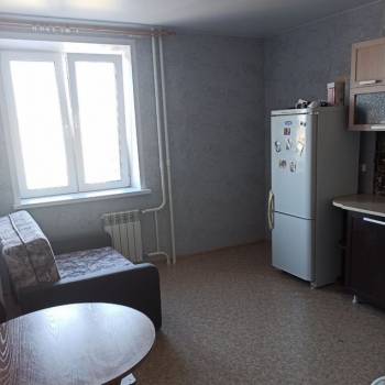 Сдается 1-комнатная квартира, 46 м²