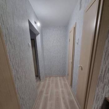 Продается 1-комнатная квартира, 42 м²