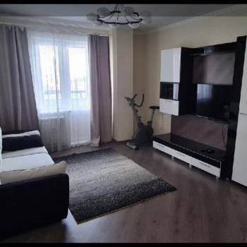 Сдается Многокомнатная квартира, 90 м²