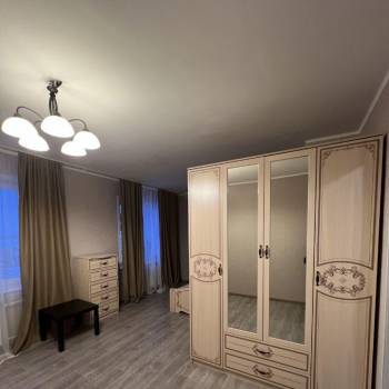 Сдается 1-комнатная квартира, 52 м²