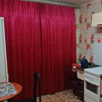 Продается Многокомнатная квартира, 82,5 м²