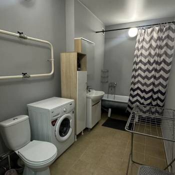 Сдается 1-комнатная квартира, 42 м²