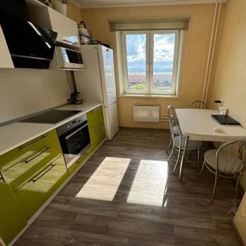 Сдается 1-комнатная квартира, 40 м²