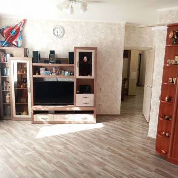 Продается 1-комнатная квартира, 49,3 м²