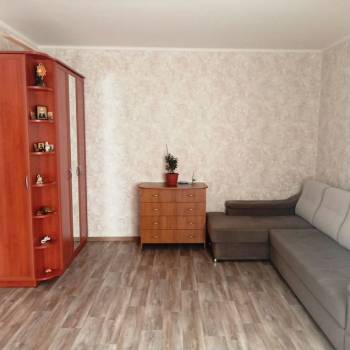 Продается 1-комнатная квартира, 49,3 м²