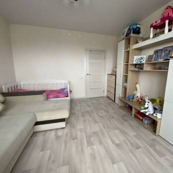 Продается 1-комнатная квартира, 39 м²