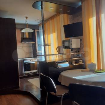 Сдается Многокомнатная квартира, 80 м²