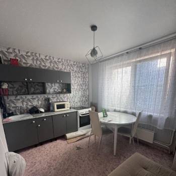 Сдается 1-комнатная квартира, 40 м²