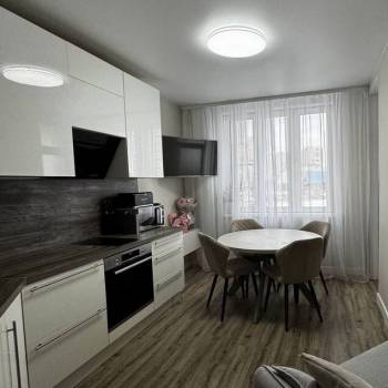 Продается 2-х комнатная квартира, 63,5 м²