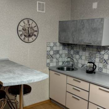 Сдается 1-комнатная квартира, 42 м²