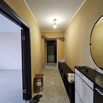 Продается Многокомнатная квартира, 83,7 м²