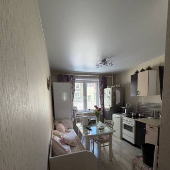 Продается 1-комнатная квартира, 40,6 м²