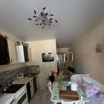 Продается 1-комнатная квартира, 40,6 м²