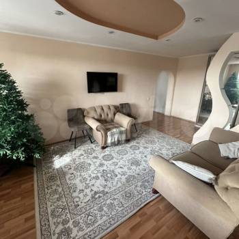 Продается Многокомнатная квартира, 107 м²