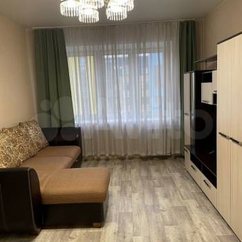 Сдается 1-комнатная квартира, 37 м²