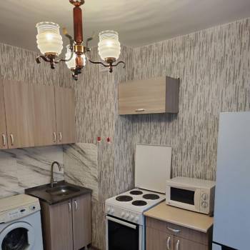 Сдается 1-комнатная квартира, 42 м²