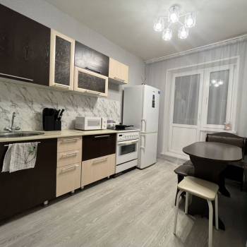 Сдается 1-комнатная квартира, 42 м²