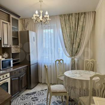 Сдается Многокомнатная квартира, 68 м²