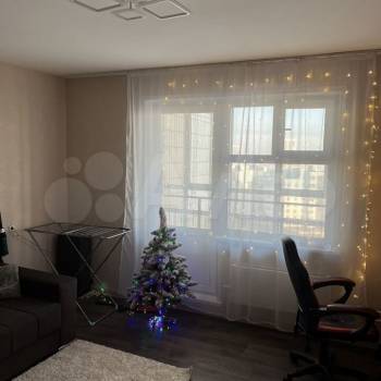 Продается 1-комнатная квартира, 40,2 м²