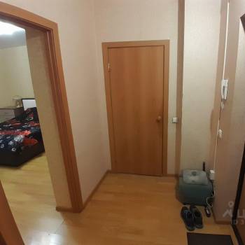 Продается 1-комнатная квартира, 37 м²