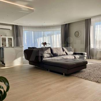 Продается Многокомнатная квартира, 174,6 м²