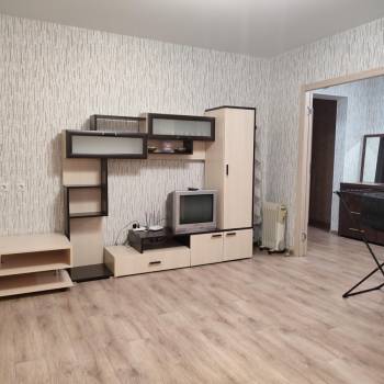Сдается 1-комнатная квартира, 42 м²
