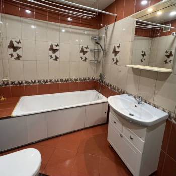 Сдается 2-х комнатная квартира, 65 м²