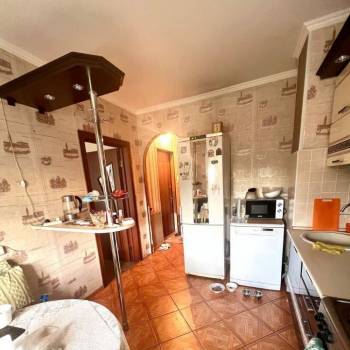 Продается Многокомнатная квартира, 73,2 м²