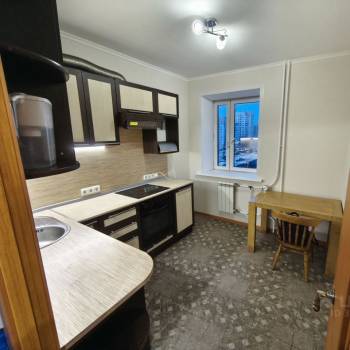 Сдается Многокомнатная квартира, 68 м²