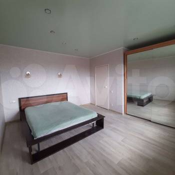 Продается 1-комнатная квартира, 35 м²