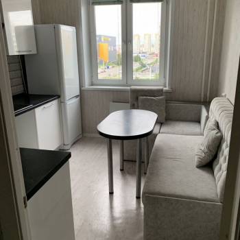 Сдается 1-комнатная квартира, 42 м²