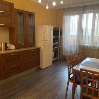 Сдается 2-х комнатная квартира, 80 м²