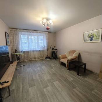 Продается Многокомнатная квартира, 81,7 м²