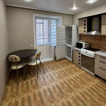 Сдается 1-комнатная квартира, 40 м²