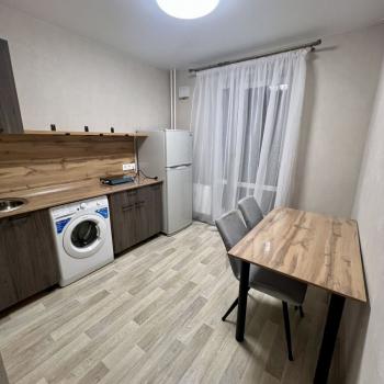 Сдается 1-комнатная квартира, 43,8 м²