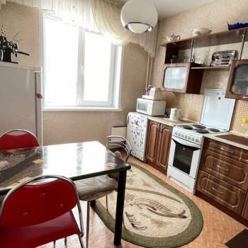 Продается Многокомнатная квартира, 82 м²