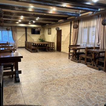 Сдается Нежилое помещение, 300 м²