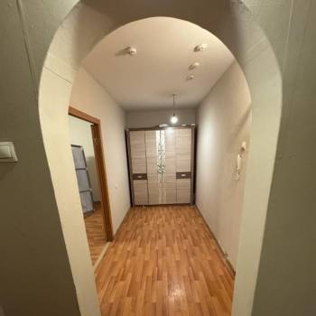 Продается 1-комнатная квартира, 41 м²