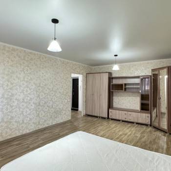Сдается 1-комнатная квартира, 58 м²