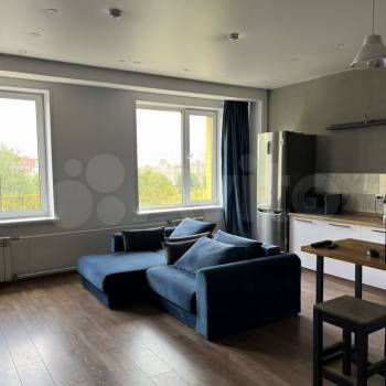 Продается 1-комнатная квартира, 37 м²